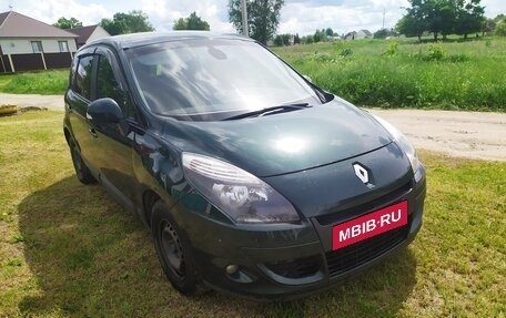 Renault Scenic III, 2010 год, 700 000 рублей, 2 фотография