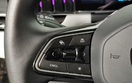 Geely Atlas, 2023 год, 2 499 000 рублей, 9 фотография