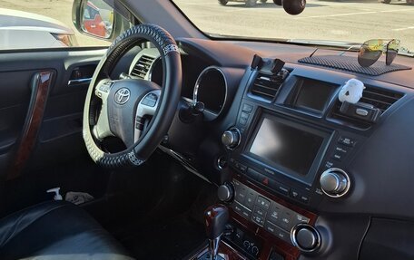 Toyota Highlander III, 2012 год, 2 449 000 рублей, 5 фотография