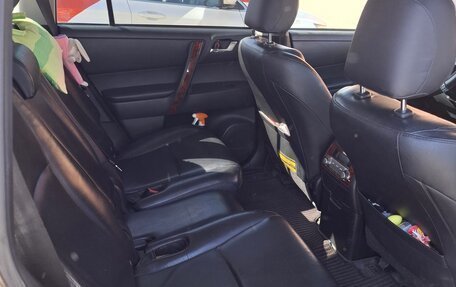 Toyota Highlander III, 2012 год, 2 449 000 рублей, 6 фотография