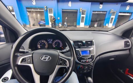 Hyundai Solaris II рестайлинг, 2011 год, 750 000 рублей, 5 фотография