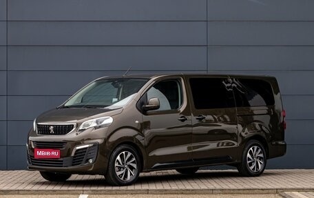 Peugeot Traveller I, 2018 год, 3 095 000 рублей, 1 фотография