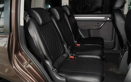 Volkswagen Touran III, 2011 год, 798 000 рублей, 7 фотография