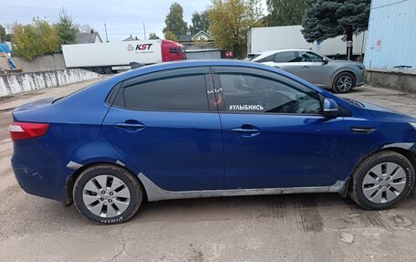 KIA Rio III рестайлинг, 2013 год, 300 000 рублей, 4 фотография