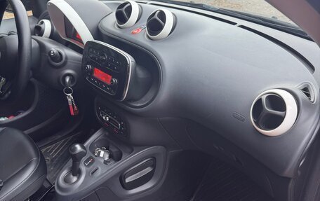 Smart Fortwo III, 2018 год, 1 675 000 рублей, 15 фотография