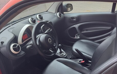 Smart Fortwo III, 2018 год, 1 675 000 рублей, 11 фотография