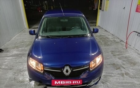 Renault Logan II, 2015 год, 450 000 рублей, 4 фотография