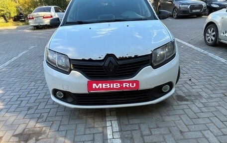 Renault Logan II, 2017 год, 350 000 рублей, 2 фотография