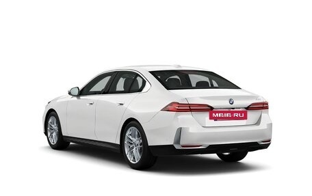 BMW 5 серия, 2025 год, 7 890 000 рублей, 2 фотография