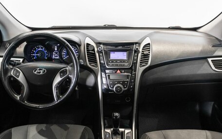Hyundai i30 II рестайлинг, 2012 год, 850 000 рублей, 5 фотография