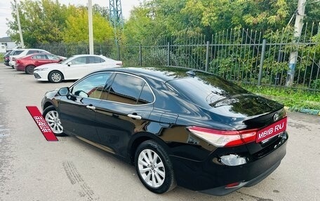 Toyota Camry, 2018 год, 2 099 000 рублей, 4 фотография