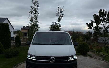 Volkswagen Transporter T6 рестайлинг, 2019 год, 3 100 000 рублей, 1 фотография