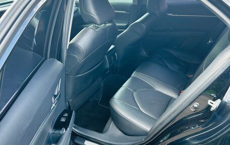 Toyota Camry, 2018 год, 2 099 000 рублей, 9 фотография