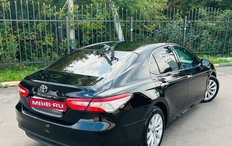 Toyota Camry, 2018 год, 2 099 000 рублей, 11 фотография