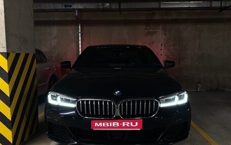 BMW 5 серия, 2021 год, 4 790 000 рублей, 2 фотография