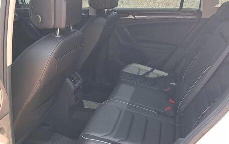 Volkswagen Tiguan II, 2023 год, 2 900 000 рублей, 17 фотография