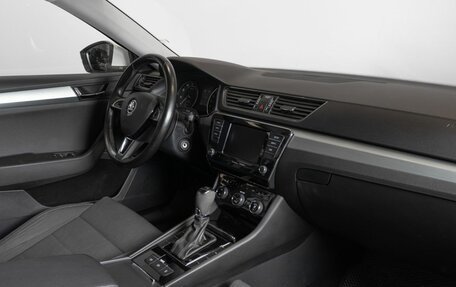 Skoda Superb III рестайлинг, 2017 год, 1 782 658 рублей, 7 фотография