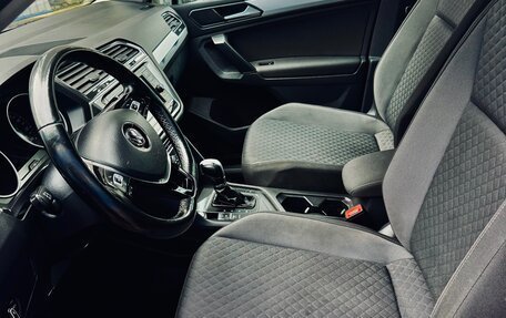 Volkswagen Tiguan II, 2018 год, 1 950 000 рублей, 12 фотография