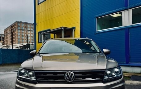 Volkswagen Tiguan II, 2018 год, 1 950 000 рублей, 4 фотография