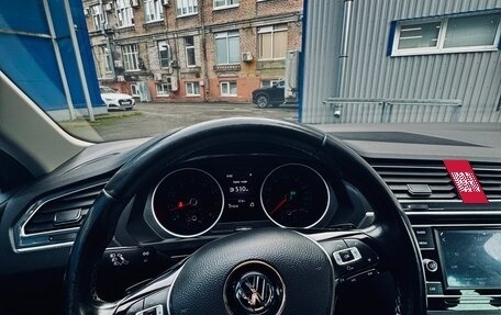 Volkswagen Tiguan II, 2018 год, 1 950 000 рублей, 15 фотография