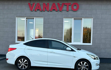 Hyundai Solaris II рестайлинг, 2015 год, 950 000 рублей, 4 фотография