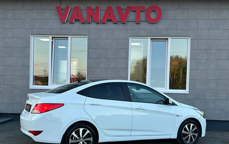 Hyundai Solaris II рестайлинг, 2015 год, 950 000 рублей, 5 фотография