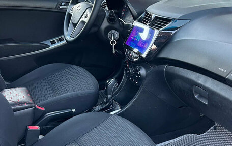 Hyundai Solaris II рестайлинг, 2015 год, 950 000 рублей, 14 фотография