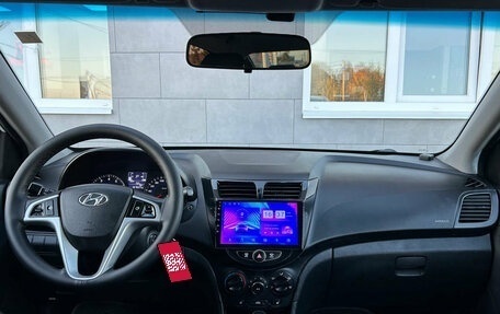 Hyundai Solaris II рестайлинг, 2015 год, 950 000 рублей, 15 фотография