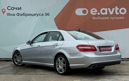 Mercedes-Benz E-Класс, 2011 год, 1 900 000 рублей, 4 фотография