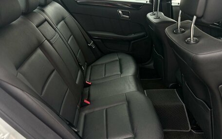 Mercedes-Benz E-Класс, 2011 год, 1 900 000 рублей, 9 фотография