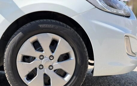 Hyundai Solaris II рестайлинг, 2013 год, 1 750 000 рублей, 22 фотография