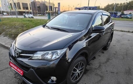 Toyota RAV4, 2013 год, 2 100 000 рублей, 2 фотография