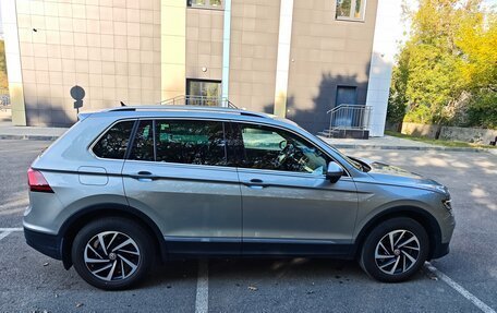 Volkswagen Tiguan II, 2018 год, 2 950 000 рублей, 4 фотография