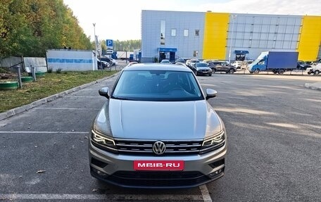 Volkswagen Tiguan II, 2018 год, 2 950 000 рублей, 3 фотография