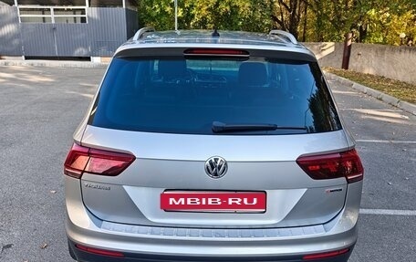 Volkswagen Tiguan II, 2018 год, 2 950 000 рублей, 7 фотография