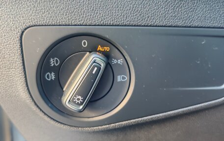 Volkswagen Tiguan II, 2018 год, 2 950 000 рублей, 14 фотография