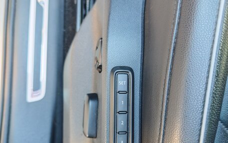 Volkswagen Tiguan II, 2018 год, 2 950 000 рублей, 16 фотография