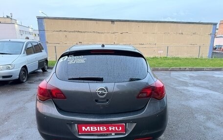 Opel Astra J, 2011 год, 400 000 рублей, 1 фотография