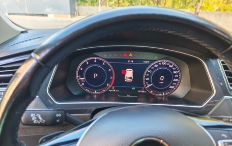 Volkswagen Tiguan II, 2018 год, 2 950 000 рублей, 15 фотография