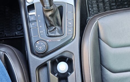Volkswagen Tiguan II, 2018 год, 2 950 000 рублей, 22 фотография