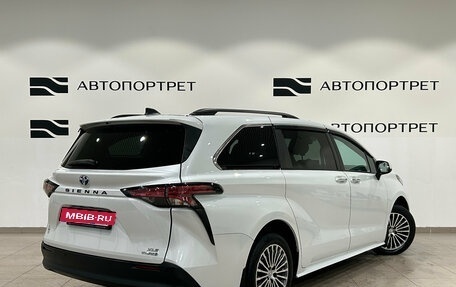 Toyota Sienna, 2021 год, 4 999 000 рублей, 5 фотография
