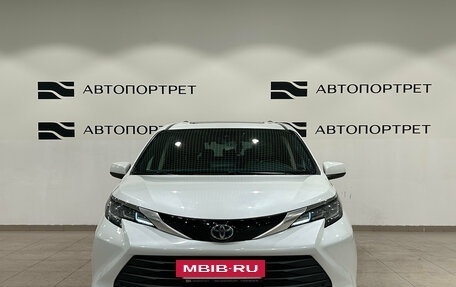 Toyota Sienna, 2021 год, 4 999 000 рублей, 8 фотография