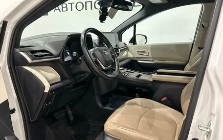 Toyota Sienna, 2021 год, 4 999 000 рублей, 14 фотография