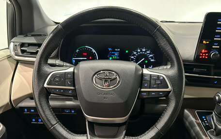 Toyota Sienna, 2021 год, 4 999 000 рублей, 20 фотография