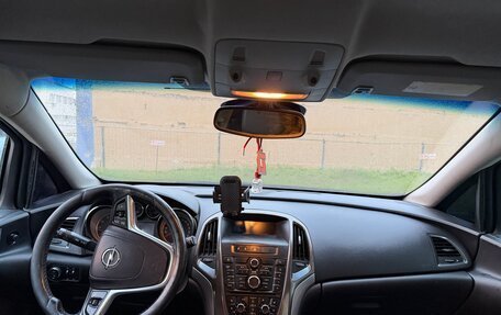 Opel Astra J, 2011 год, 400 000 рублей, 9 фотография
