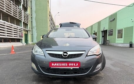 Opel Astra J, 2011 год, 400 000 рублей, 2 фотография