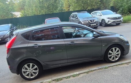 Hyundai Solaris II рестайлинг, 2011 год, 555 000 рублей, 5 фотография