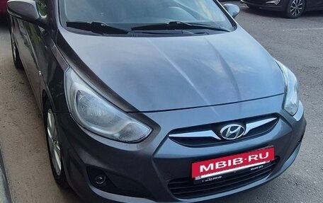 Hyundai Solaris II рестайлинг, 2011 год, 555 000 рублей, 7 фотография