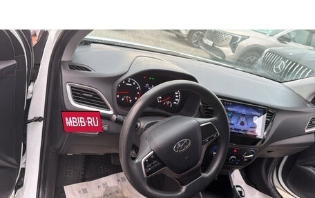 Hyundai Solaris II рестайлинг, 2017 год, 999 000 рублей, 3 фотография