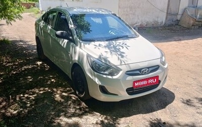 Hyundai Solaris II рестайлинг, 2013 год, 550 000 рублей, 1 фотография